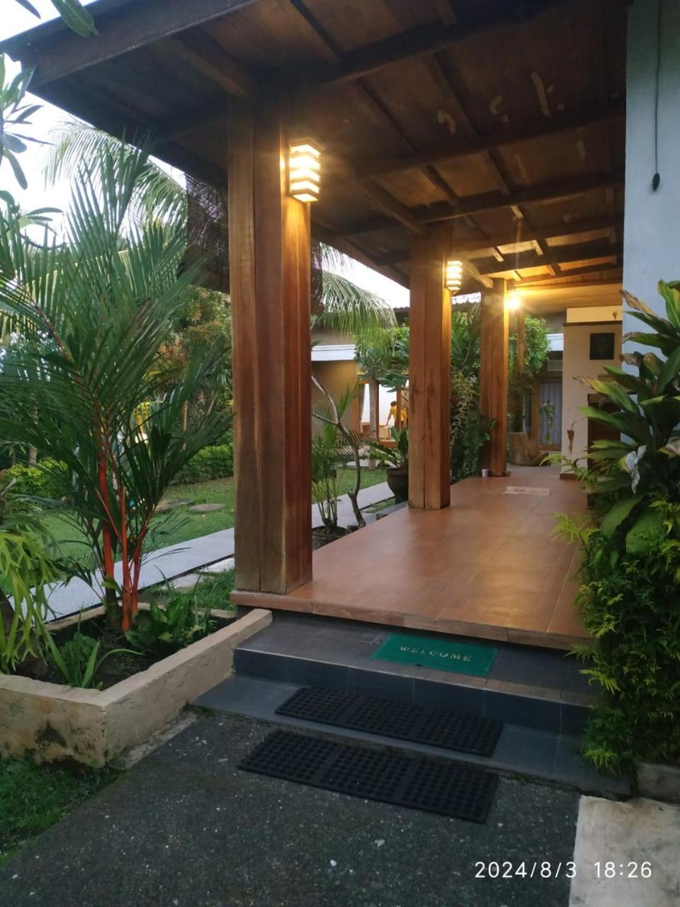 Harris Surf Villa ปูลูกาน ภายนอก รูปภาพ