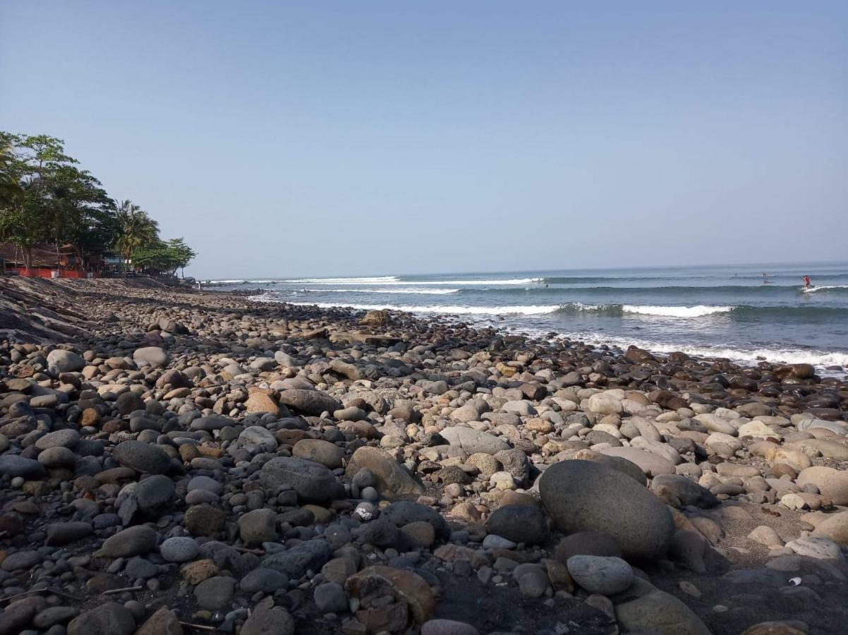 Harris Surf Villa ปูลูกาน ภายนอก รูปภาพ