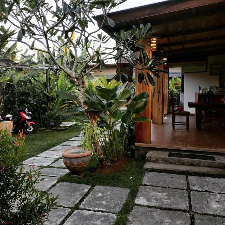 Harris Surf Villa ปูลูกาน ภายนอก รูปภาพ